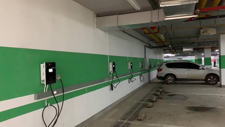 武漢中央商務(wù)區(qū)生態(tài)停車場新能源充電樁項目投入運營