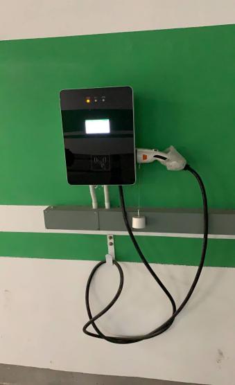 武漢中央商務(wù)區(qū)生態(tài)停車場新能源充電樁項目投入運營