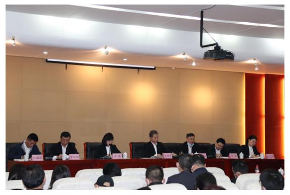 決戰(zhàn)四季度 拼搏保目標 商務區(qū)集團新任班子召開干部職工再動員大會