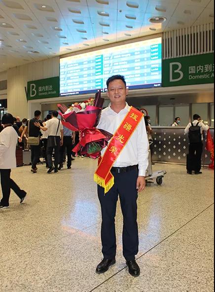 不負使命，傾情奉獻——商務(wù)區(qū)集團援疆干部載譽歸來